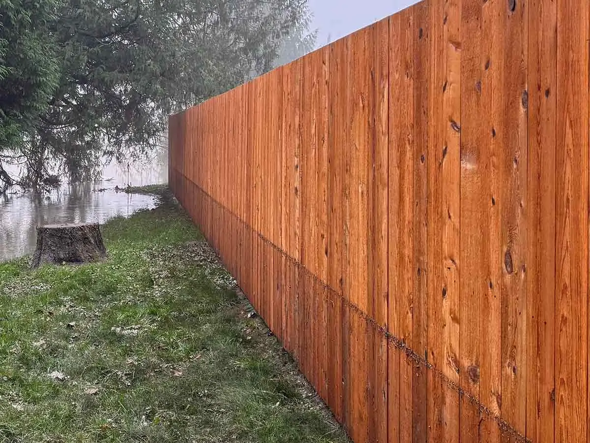 Wood privacy fence 1568x1181